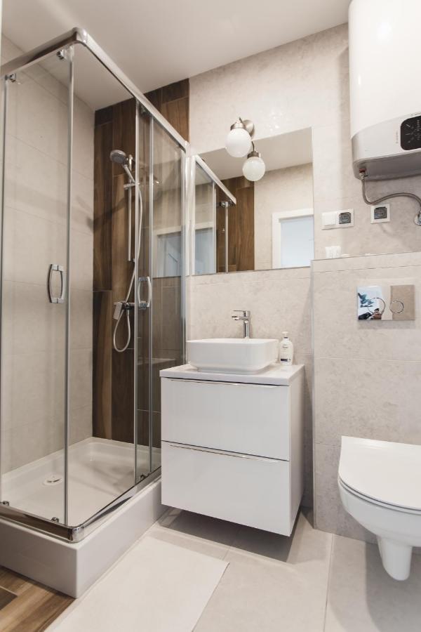Livin Leba Hotel Екстериор снимка
