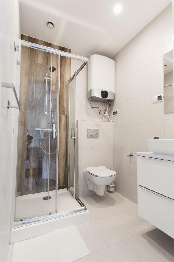 Livin Leba Hotel Екстериор снимка