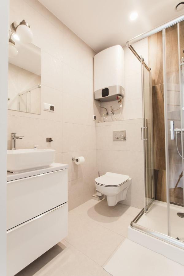 Livin Leba Hotel Екстериор снимка